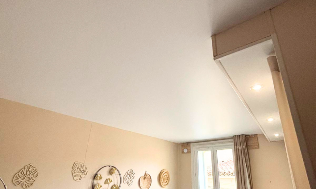 Comment Plafond Tend'Oc sélectionne ses matériaux pour garantir la qualité